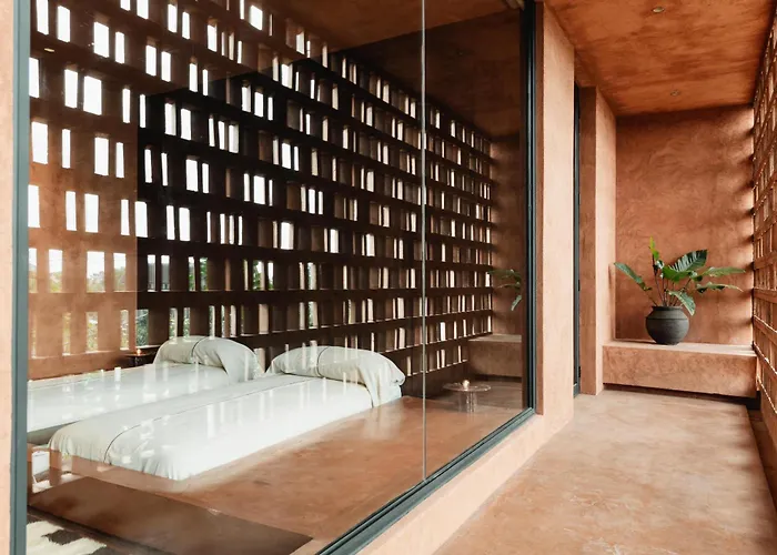 Hotel Further 4*
